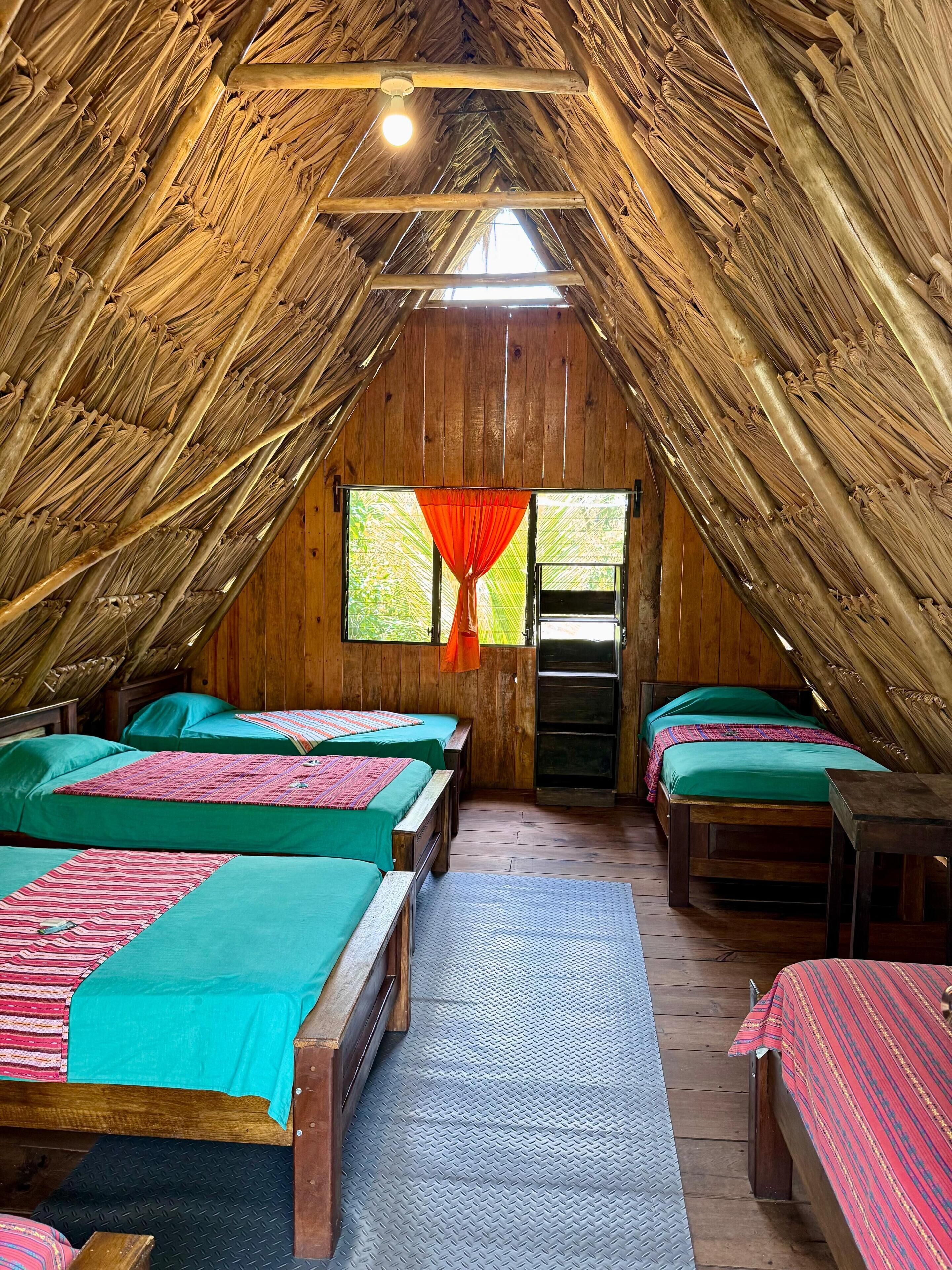 Escritorio, camas plegables/adicionales, wifi gratis y ropa de cama 