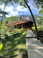 Fachada da propriedade