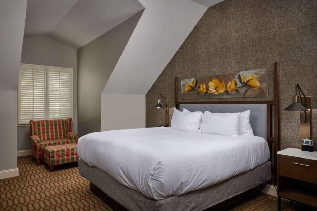 Hypo-allergenic bedding, down comforters, pillowtop beds, in-room safe