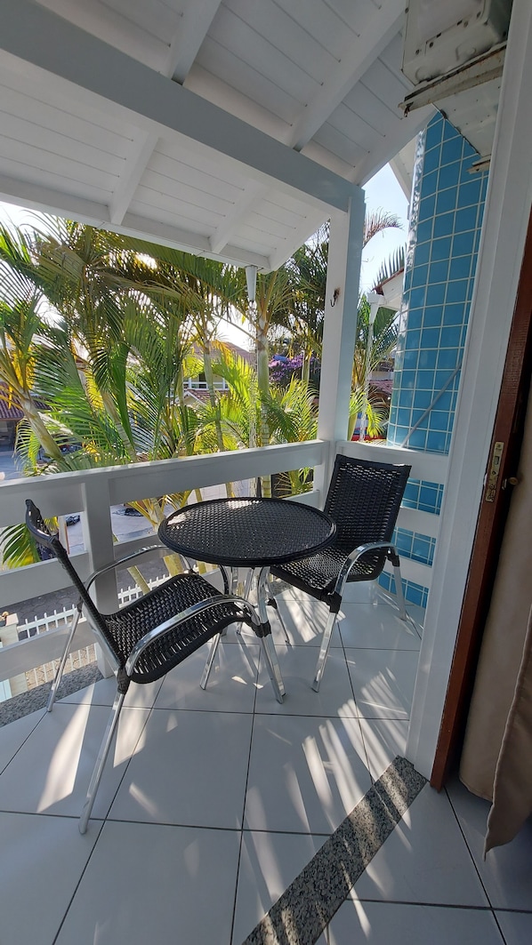 Deluxe Double Room Single Use (Deluxe 4) | Free WiFi, bed sheets