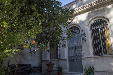 Front of property. Cane B&B