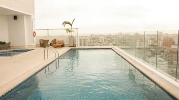 Outdoor pool, pool loungers