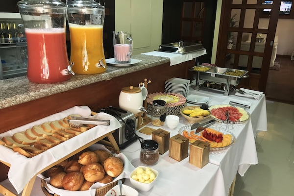 Daily continental breakfast for a fee