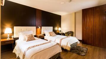 Quarto duplo | Wi-Fi de cortesia, roupa de cama