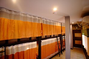 Sistema de insonorización, wifi gratis y ropa de cama 