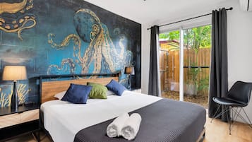 Appartamento Standard, 2 camere da letto, lato piscina | 2 camere, biancheria da letto di alta qualità, una scrivania