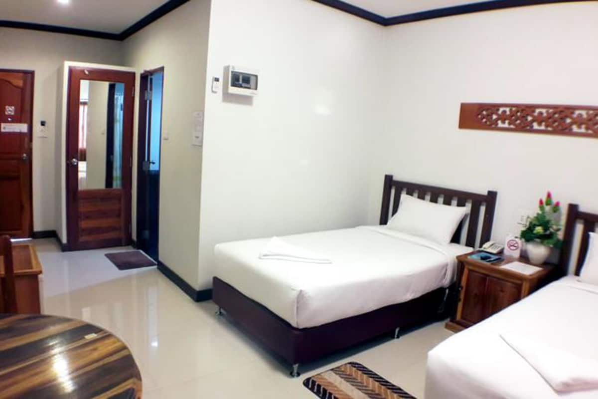 Standard Twin Room, 2 Single Beds, Non Smoking | Desk, rollaway beds, free WiFi