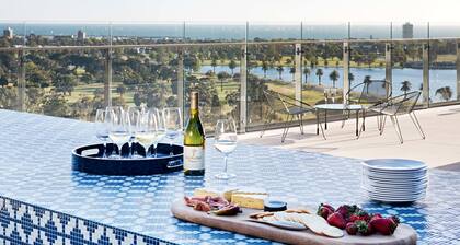 Tyrian Serviced Apartments - Albert Park Lake