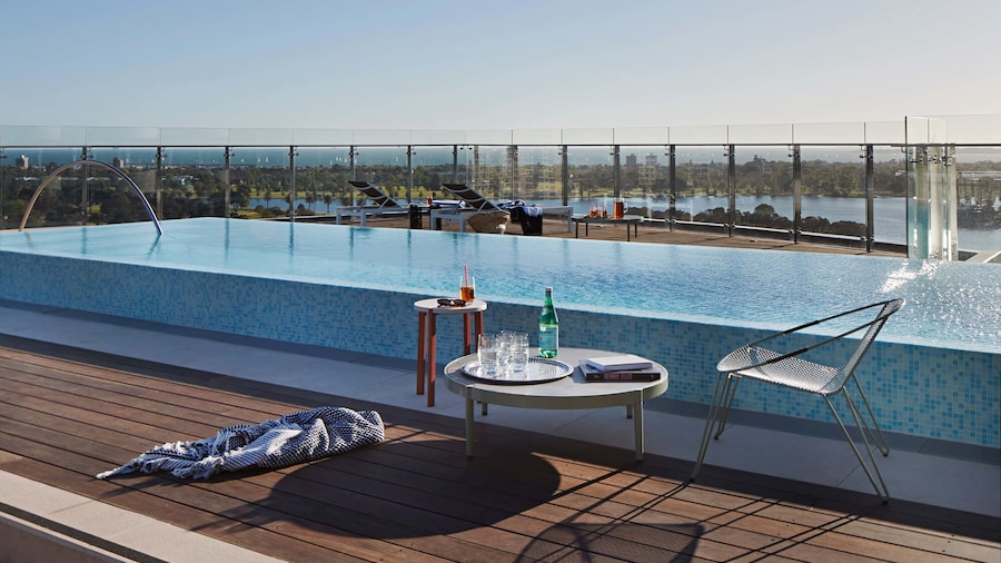 Tyrian Serviced Apartments - Albert Park Lake