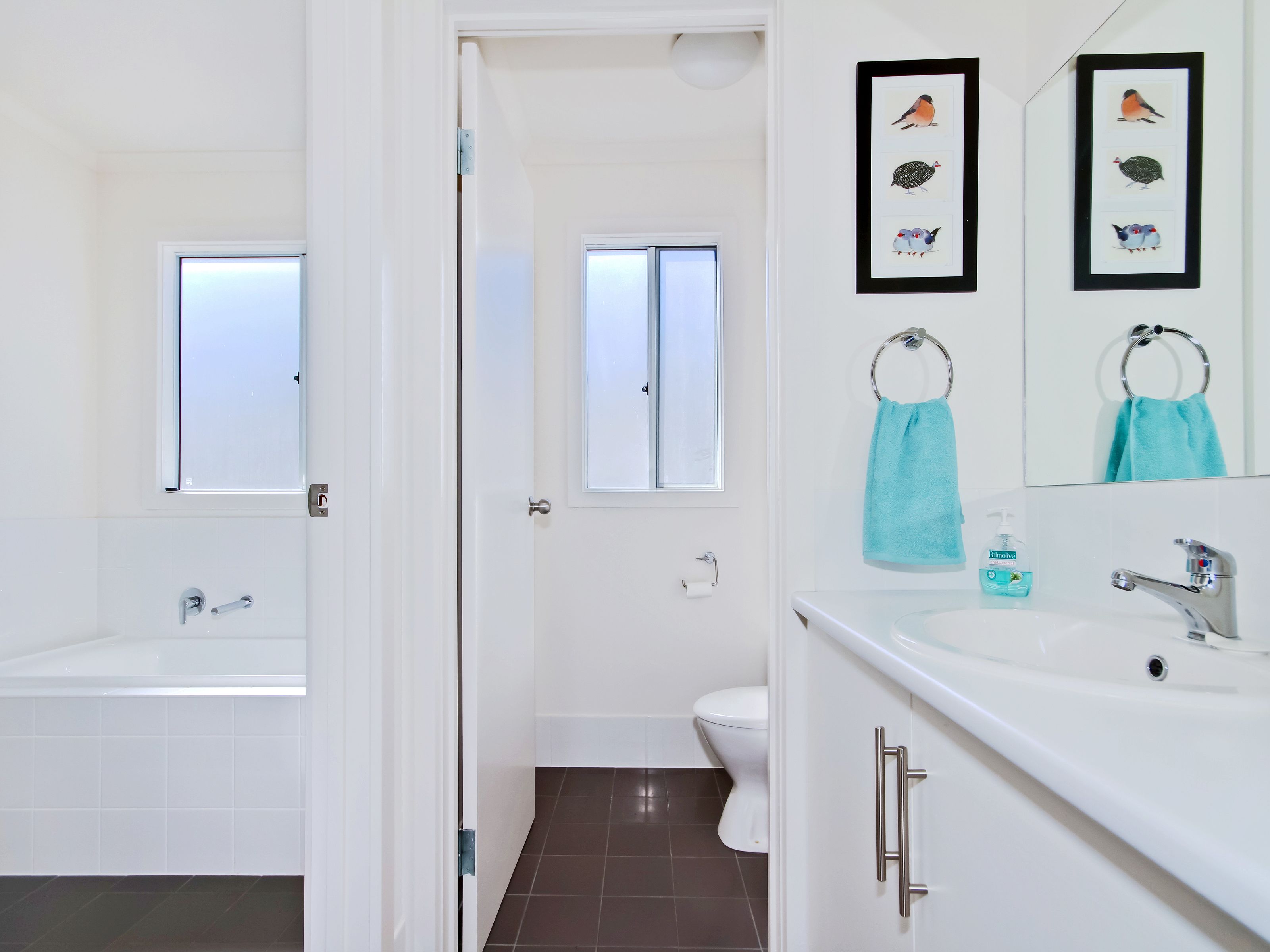 Rumah Keluarga, 4 kamar tidur | Kamar mandi | Bathtub dan shower terpisah dan handuk