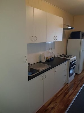 Apartment, 2 Bedrooms | Private kitchen - Whyalla Country Inn Motel (Whyalla Playford)