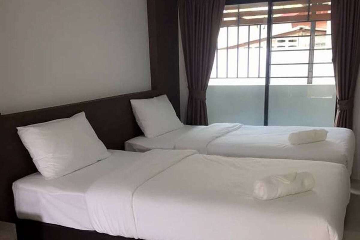 Standard Twin Room | Minibar, free WiFi