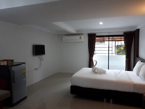 Standard Double Room | Minibar, free WiFi