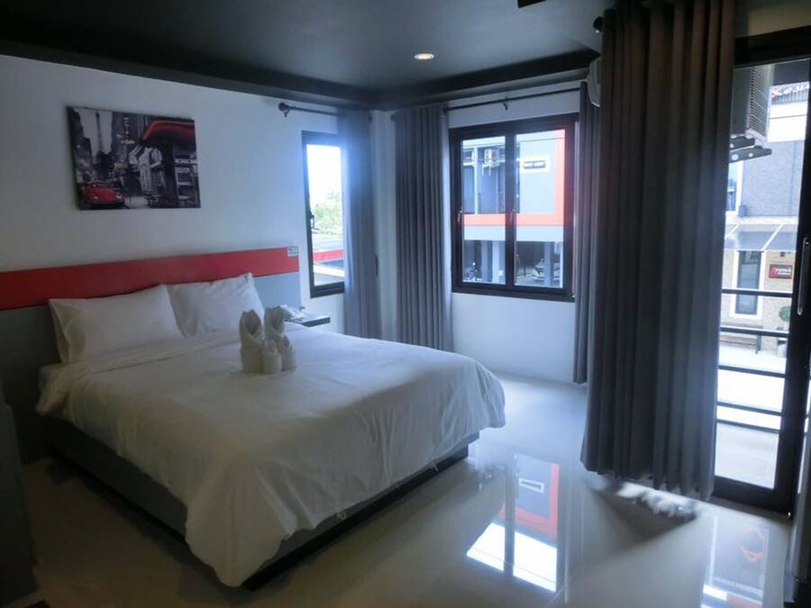 Standard Room | Desk, blackout curtains, free WiFi