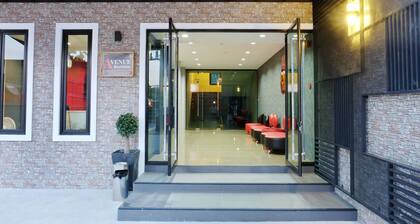 Avenue Residence