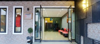 Avenue Residence