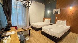 In-room safe, individually decorated, blackout curtains, rollaway beds - The Rodman Hotel (Chiang Mai)