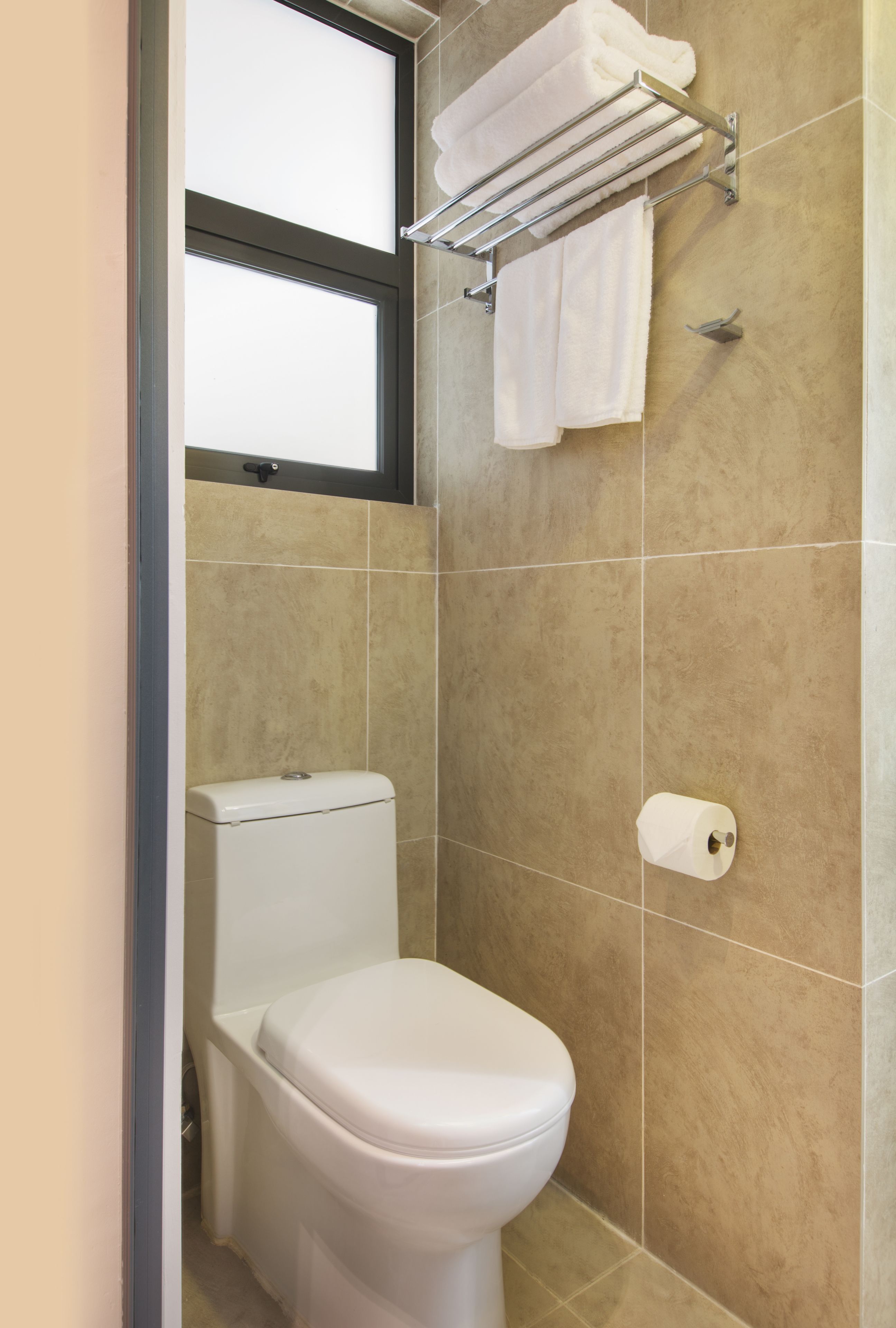 superior queen room with view | bathroom | shower, rainfall showerhead, free toiletries, hair dryer