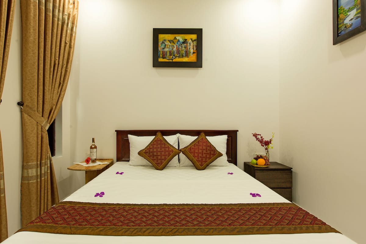 Deluxe Double Room, Balcony | Minibar, in-room safe, desk, blackout curtains