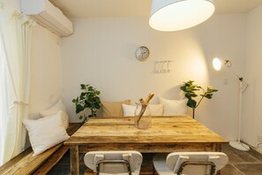 In-room dining - FULL HOUSE KYOTO (Kyoto)