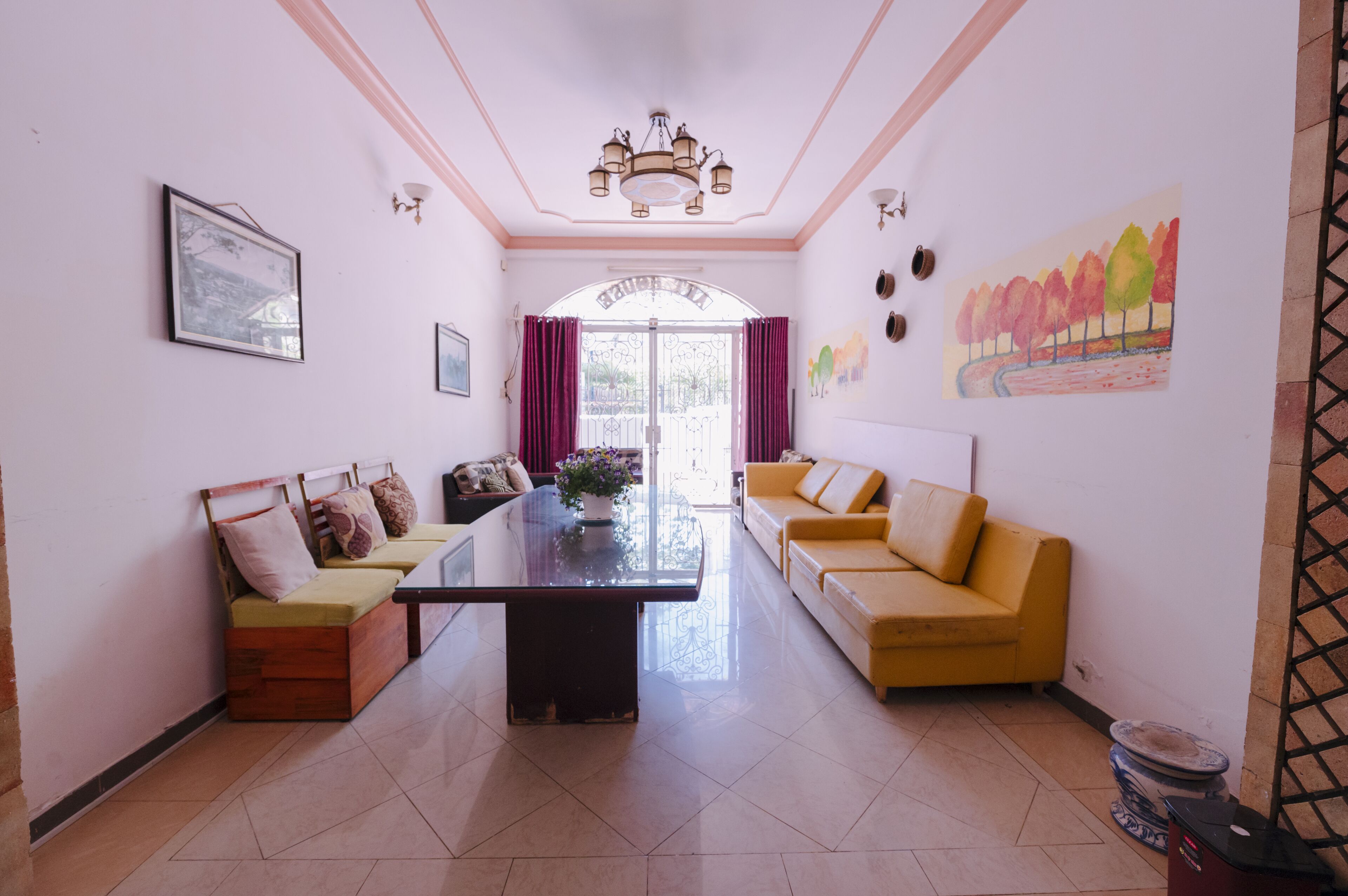 Soundproofing, free WiFi, bed sheets