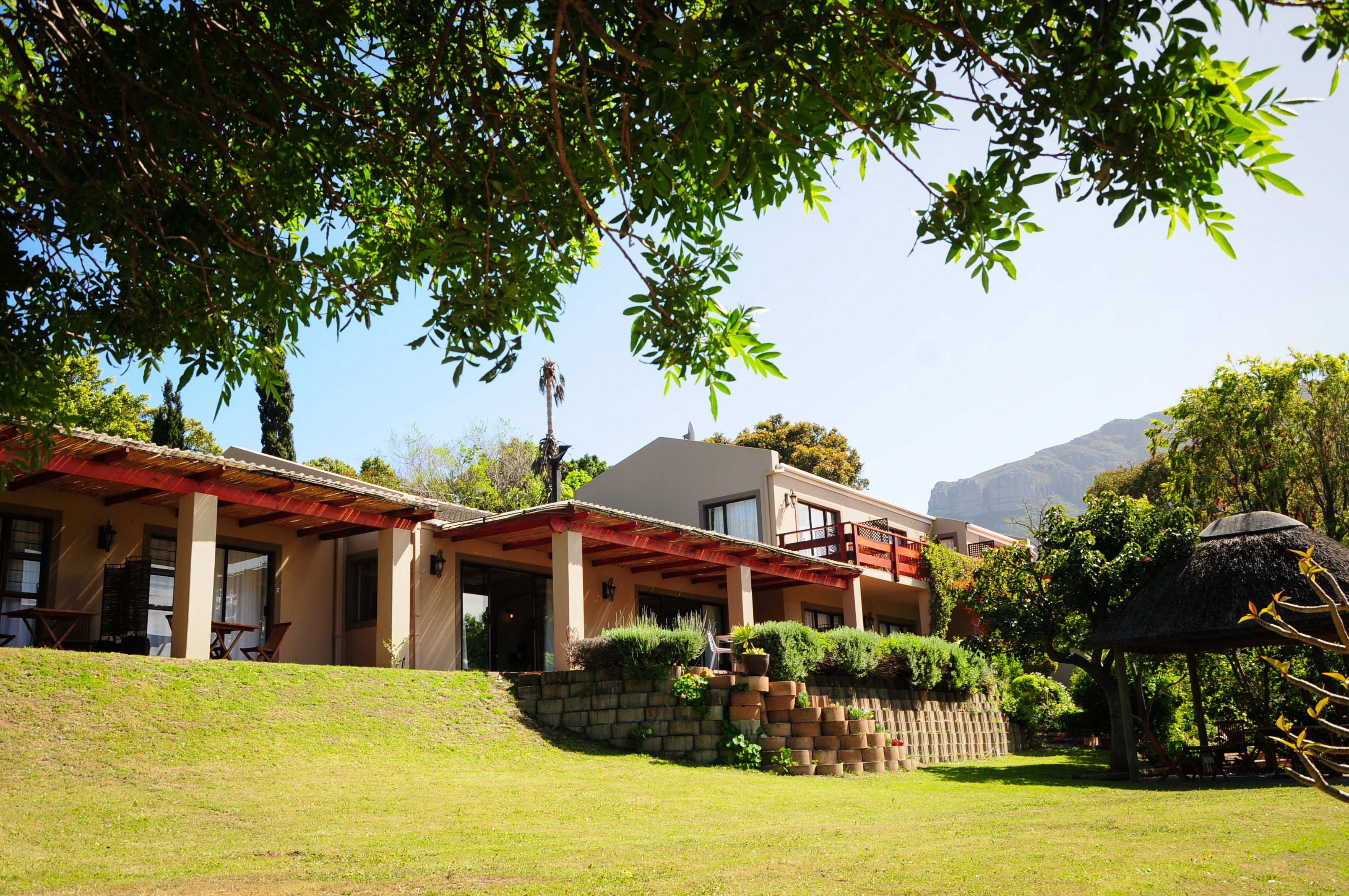 المنشأة من الخارج