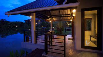 Villa 2 Bedrooms | Blackout curtains, iron/ironing board, rollaway beds, free WiFi