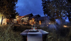 Luxury-Bungalow, 1 King-Bett, Nichtraucher, zum Garten hin