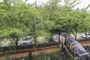 Free self-parking - Twelve Motel (Chilgok)