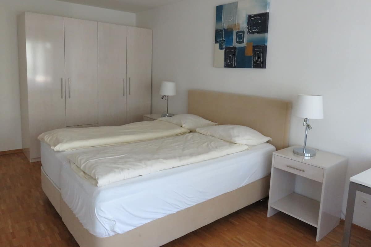 Apartment, 2 Bedrooms, Kitchen | Soundproofing, iron/ironing board, free WiFi