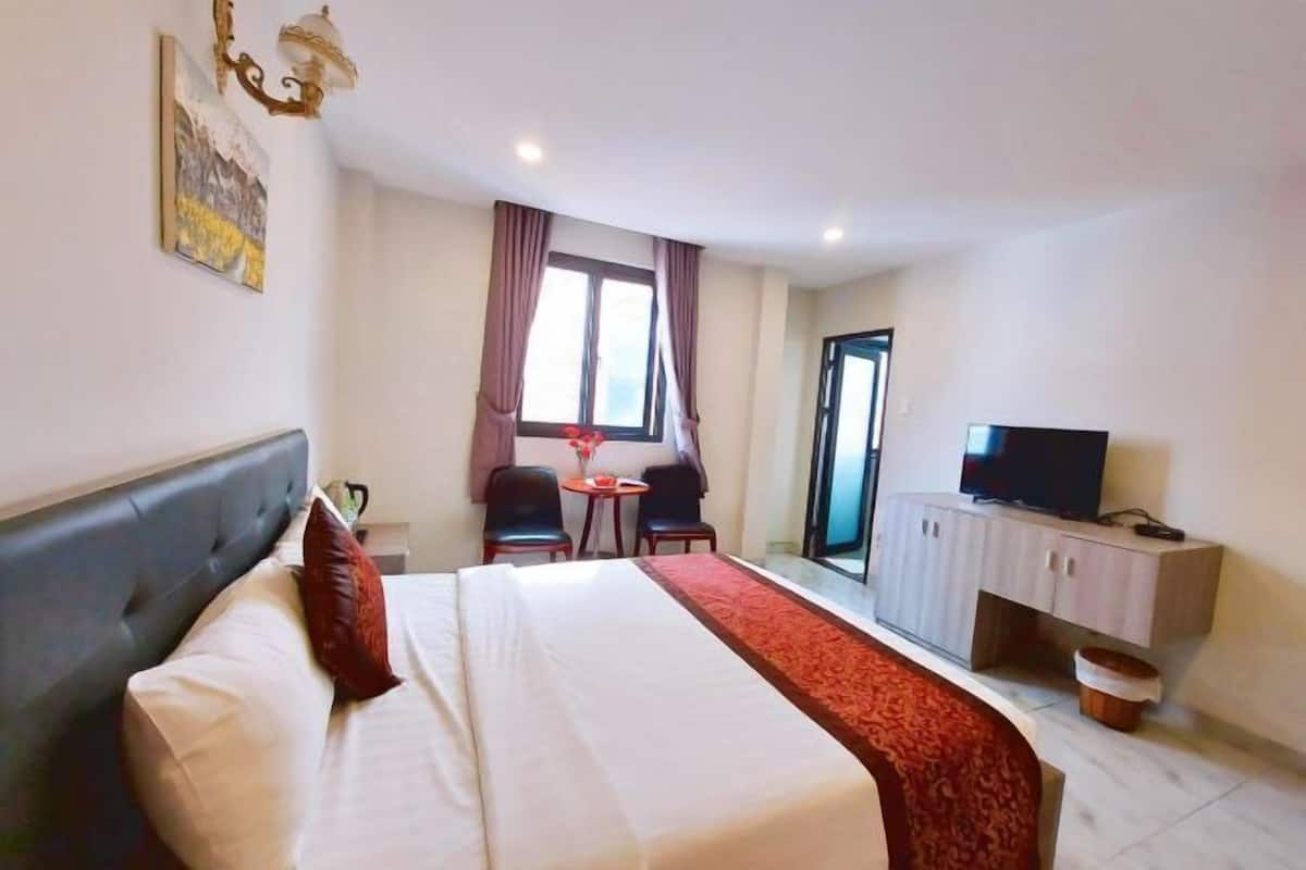 1 bedroom, minibar, in-room safe, desk