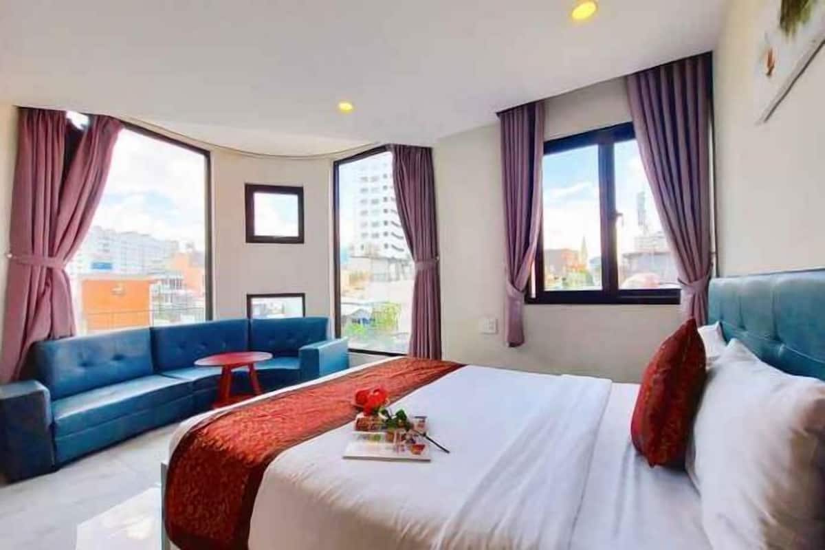 1 bedroom, minibar, in-room safe, desk
