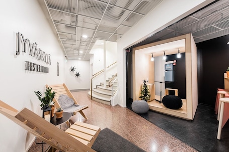 Lobby sitting area. Forenom Hostel Jyväskylä