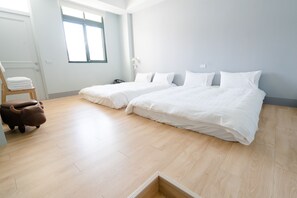 Blackout curtains, soundproofing, bed sheets - M House (Hualien City)