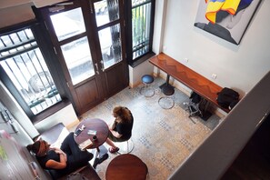 Lobby lounge - BaobaBed Hostel Chinatown, Yangon (Yangon)