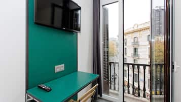 Superior-Zweibettzimmer, Stadtblick | Bettwäsche aus ägyptischer Baumwolle, hochwertige Bettwaren