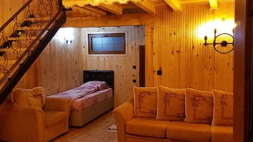 Biệt thự phong cách cổ điển, 2 phòng ngủ | Khu phòng khách