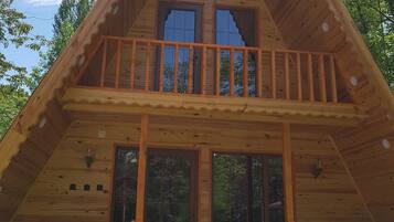 Biệt thự Deluxe, quang cảnh vườn | Két bảo mật tại phòng, bàn, khu vực làm việc phù hợp cho laptop