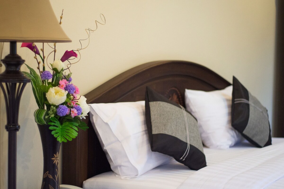 Standard Double Room  | Minibar, blackout drapes, WiFi (free)