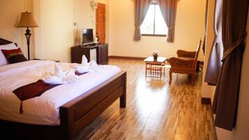 Minibar, màn/rèm cản sáng, truy cập Internet không dây miễn phí