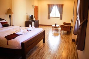 Minibar, màn/rèm cản sáng, truy cập Internet không dây miễn phí 