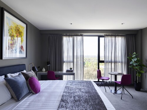 The Chen Melbourne - Art Series