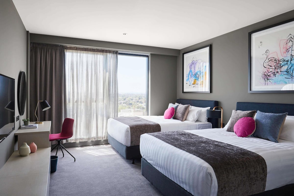 Twin Room, 2 Queen Beds (Chen) | Minibar, in-room safe, desk, blackout drapes