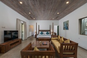 Premier Suite | Egyptian cotton sheets, premium bedding, minibar, in-room safe -  Regenta Arie Lagoon Negombo (Negombo)