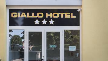 EntrĂ©e de lâhĂ©bergement