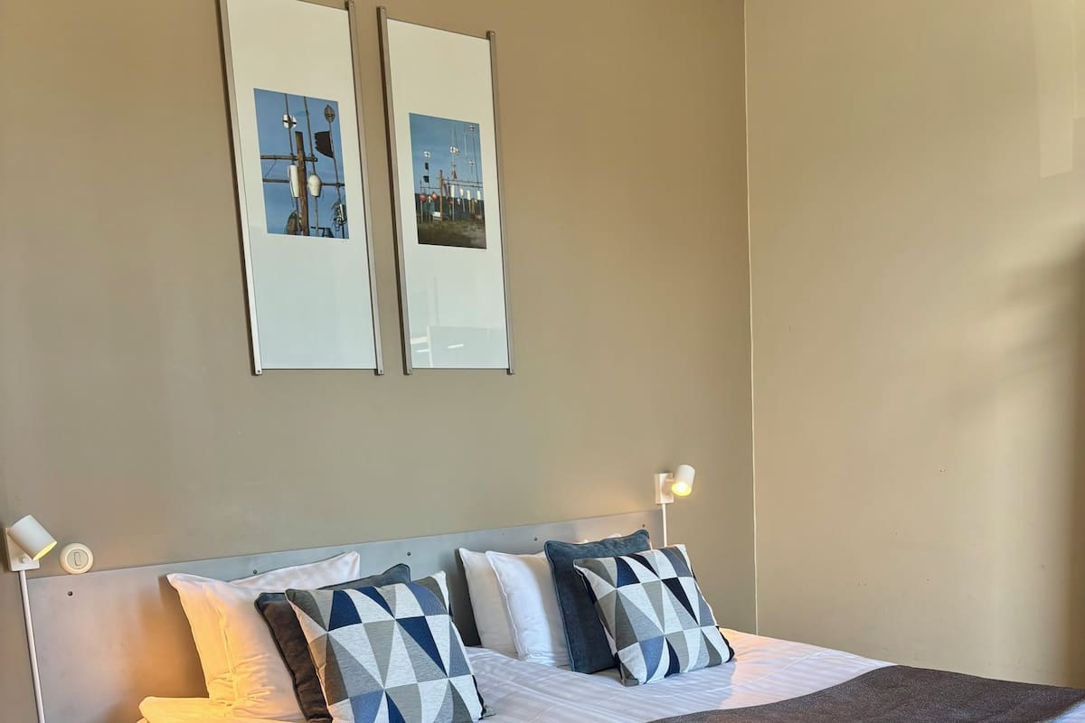 Standard-Doppelzimmer, Meerblick (Tullhuset, Annex) | Laptopgeeigneter Arbeitsplatz, kostenloses WLAN, individuell dekoriert