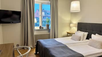 Standard Double Room, City View | Individually decorated, individually furnished, laptop workspace