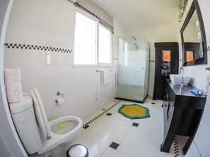 Basic Shared Dormitory, Mountain View | Bathroom