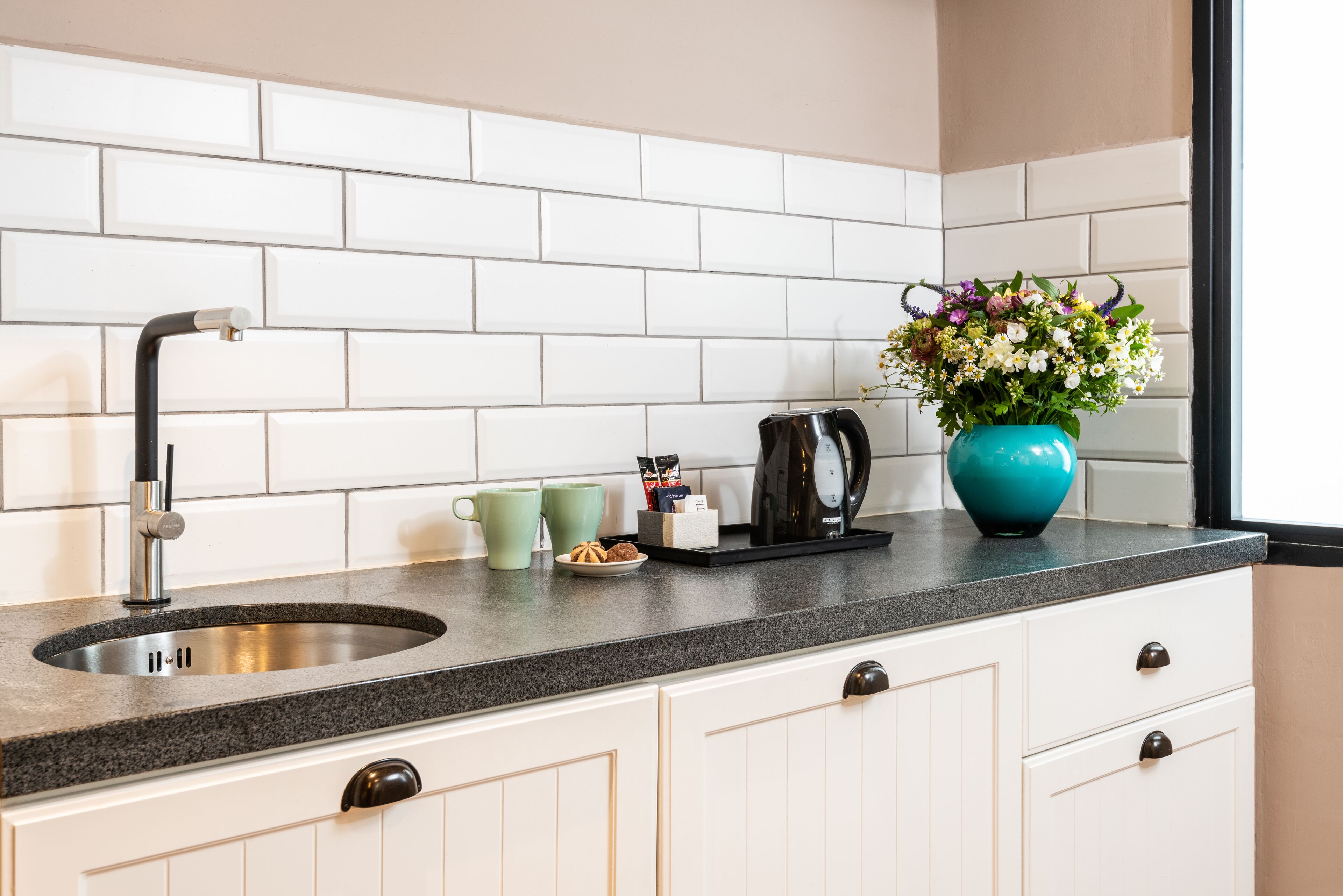 superior studio, garden area | private kitchen