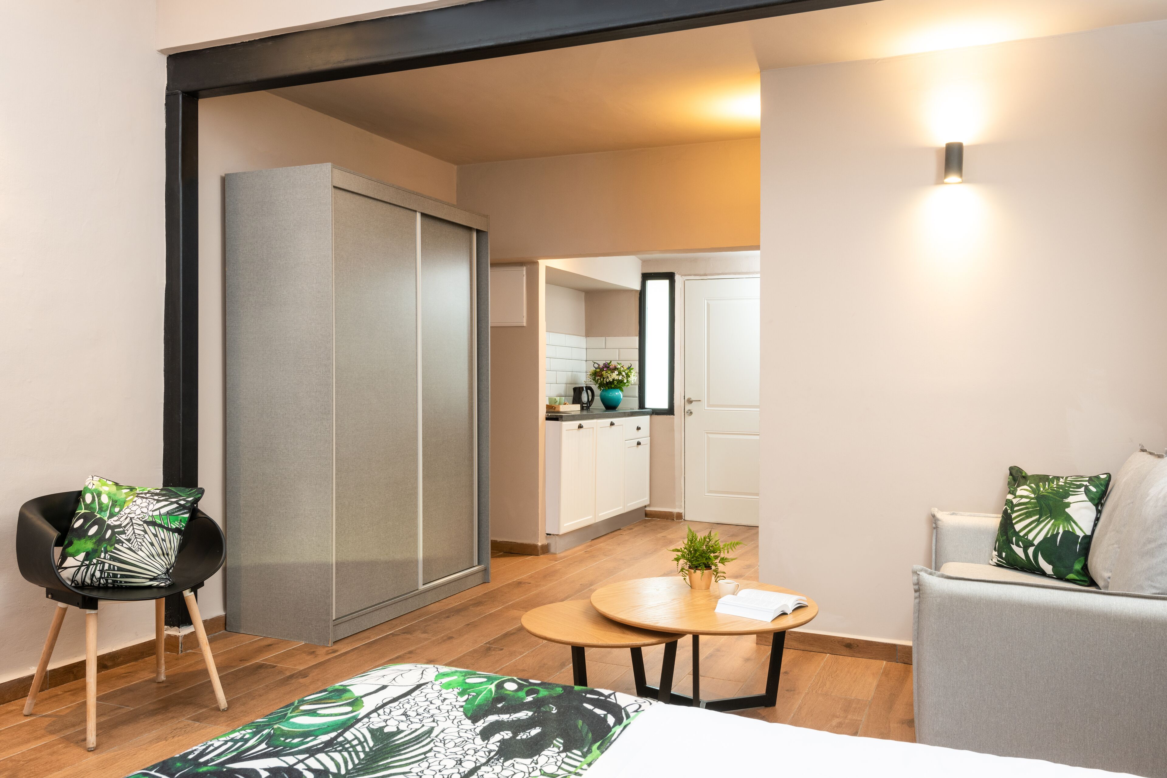 superior studio, garden area | living area | 30-inch lcd tv with cable channels, tv